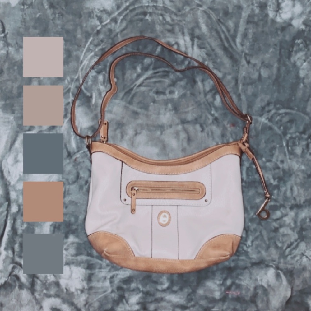 Born concept//Purse with portable charger
